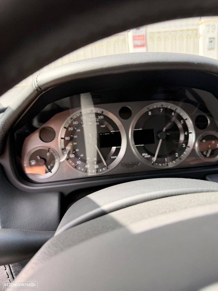 Aston Martin Vantage Coupe Sportshift - 9