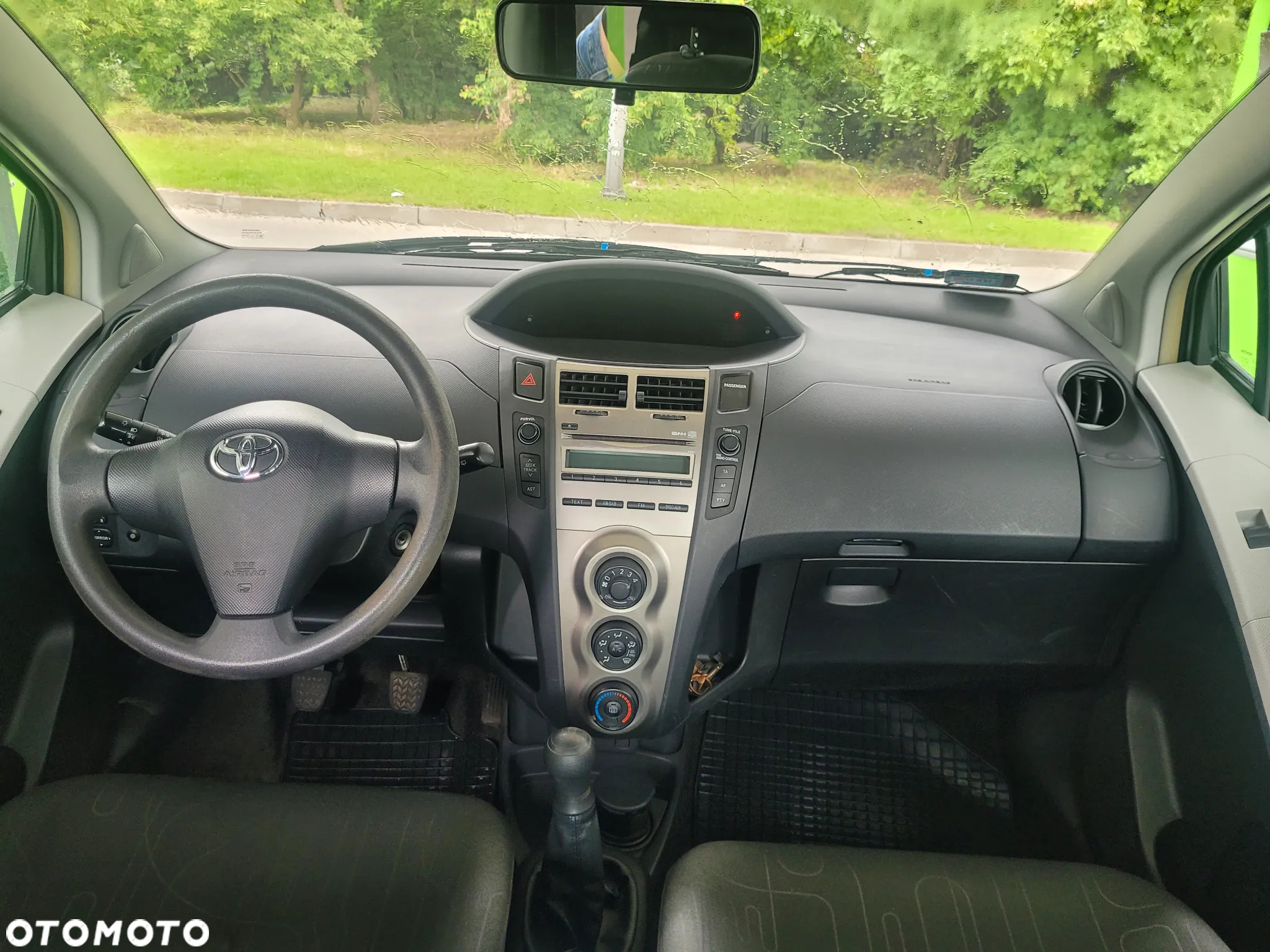 Toyota Yaris 1.0 Luna - 9
