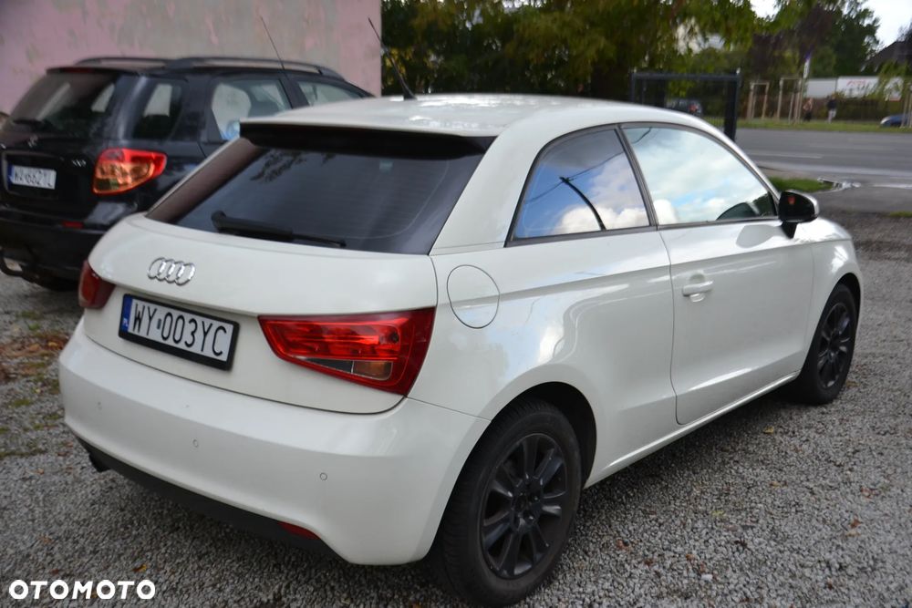 Audi A1 3-drzwiowe 1.6 TDI Ambition S tronic - 3