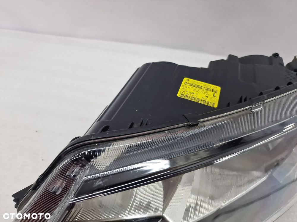 SKODA OCTAVIA 3 III 5E0 12- LEWA / PRAWA ZWYKŁA LAMPA PRZEDNIA PRZÓD , NR 5E1941016 / 5E1941015 , NR AUKCJI LA261 - 28