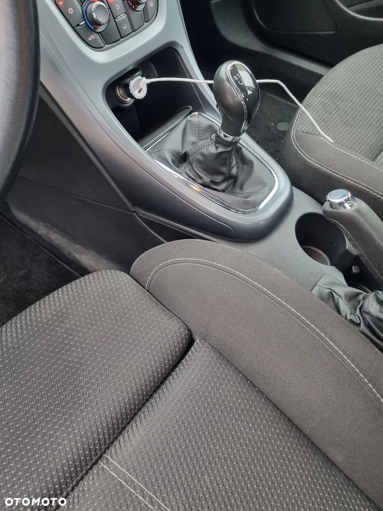 Opel Astra 1.4 Turbo Design Edition - 22