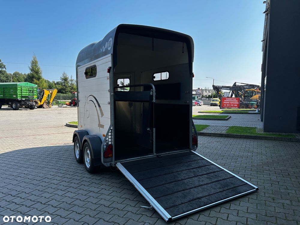Cheval Liberte Gold 3 - 8