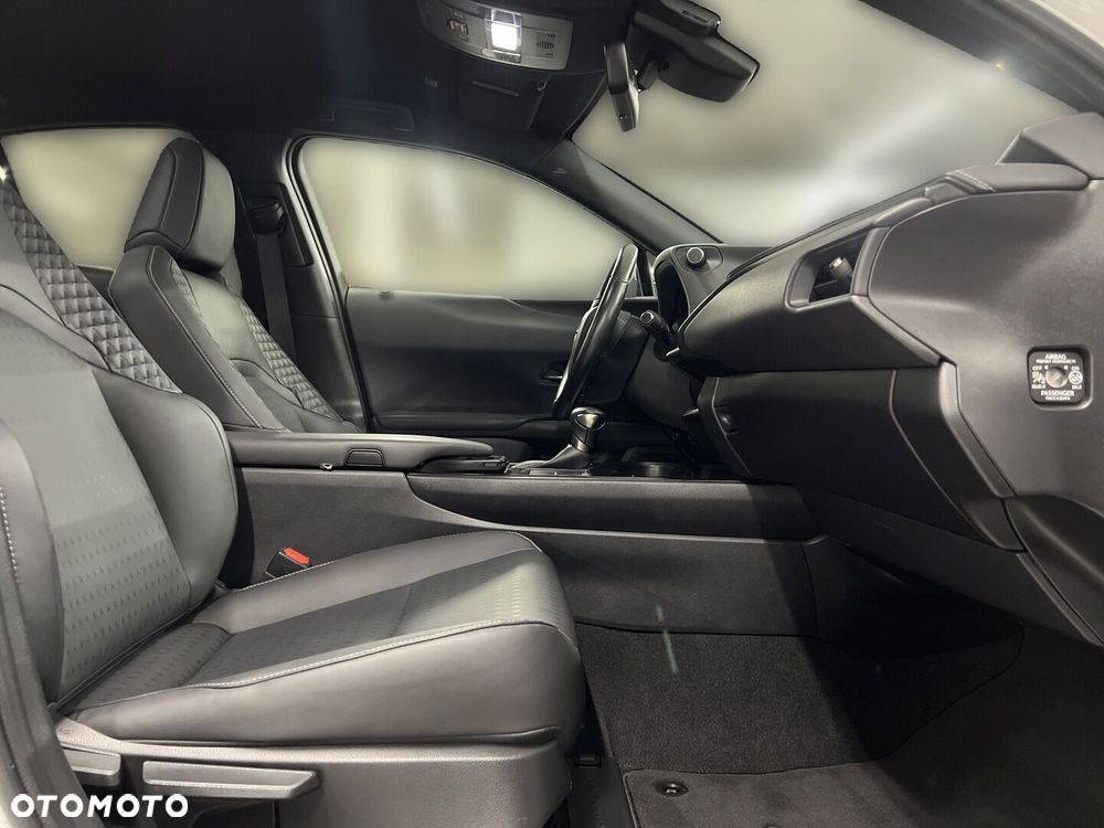 Lexus UX 250h GPF F Impression 2WD - 11