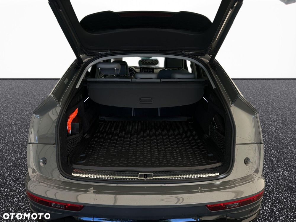 Audi Q5 Sportback - 38