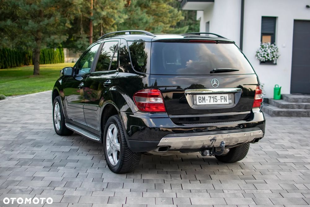 Mercedes-Benz ML 320 CDI 4Matic 7G-TRONIC DPF Edition 10 - 23