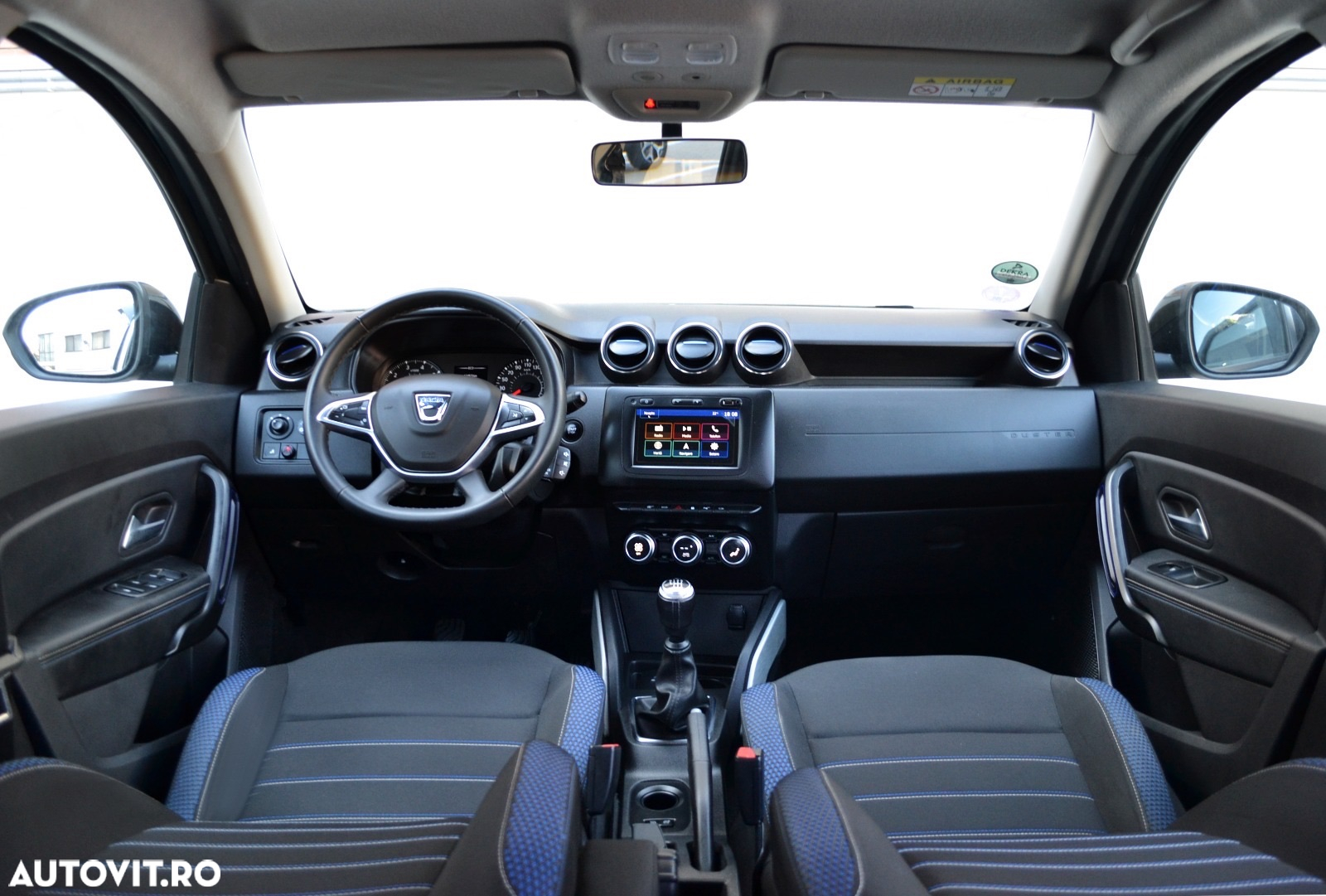 Dacia Duster TCe 100 2WD Celebration - 5