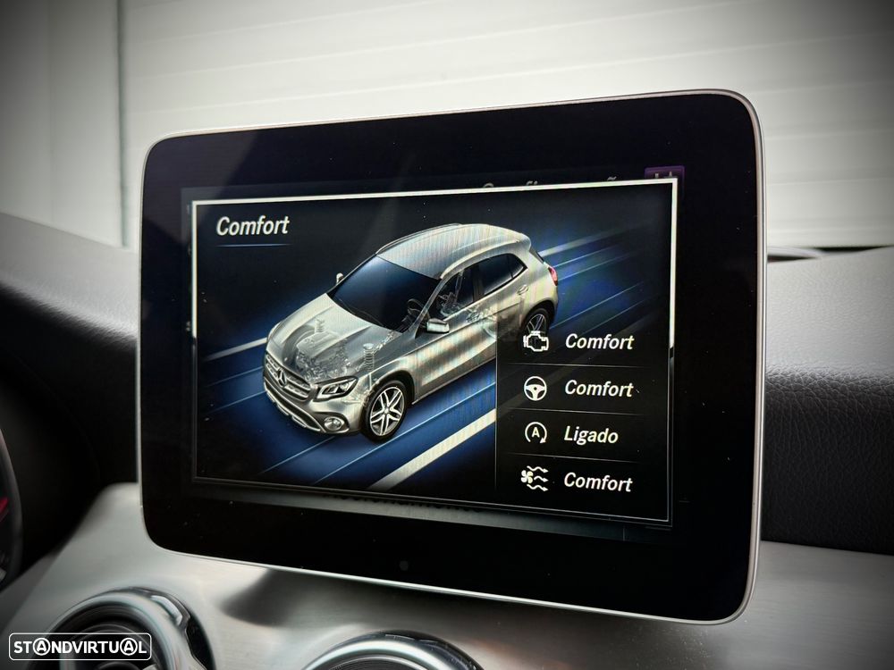Mercedes-Benz GLA 180 d AMG Line - 29