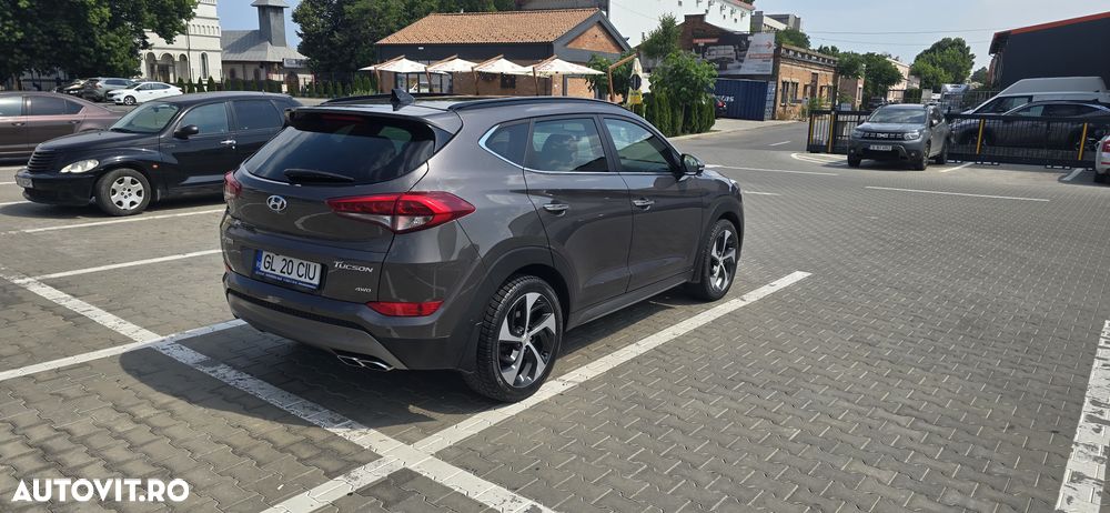Hyundai Tucson 2.0 CRDI 4WD 6AT Luxury Pack+ - 10