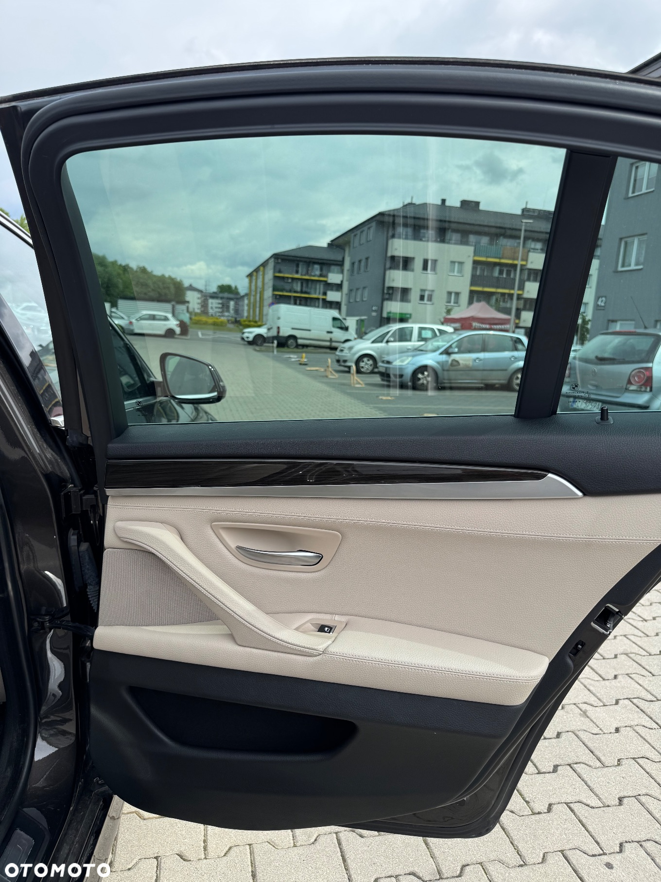 BMW Seria 5 525d xDrive Luxury Line - 11