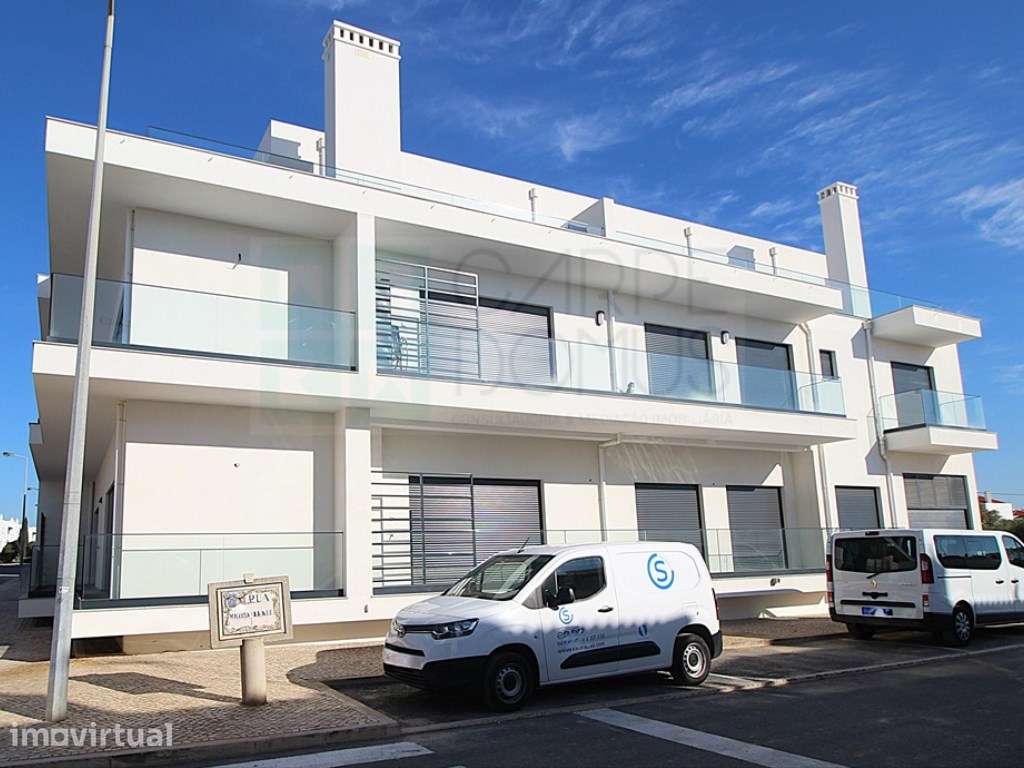 Viva a Elegância e o Conforto: Apartamento T2 Moderno a Passos da P... - Grande imagem: 4/15