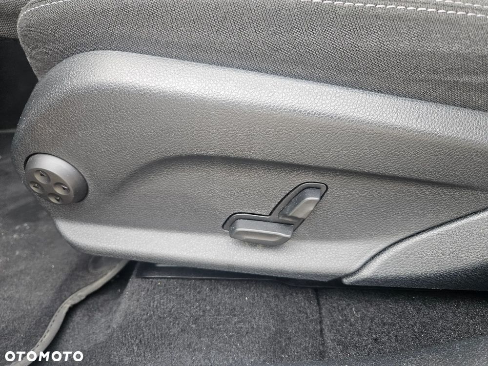 Mercedes-Benz GLC 300 e 4-Matic - 16