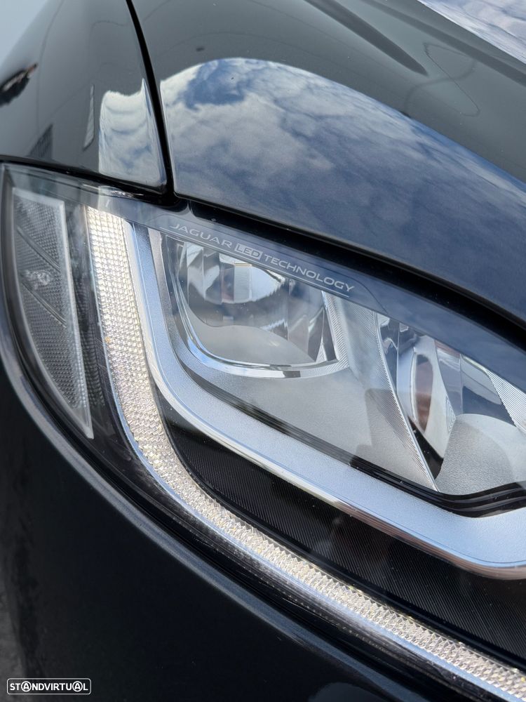 Jaguar XF 3.0 TDV6 R-Sport - 7