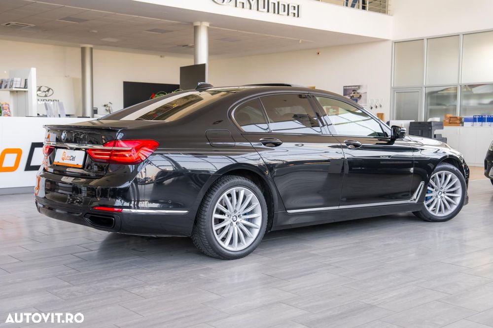 BMW Seria 7 740d xDrive - 13