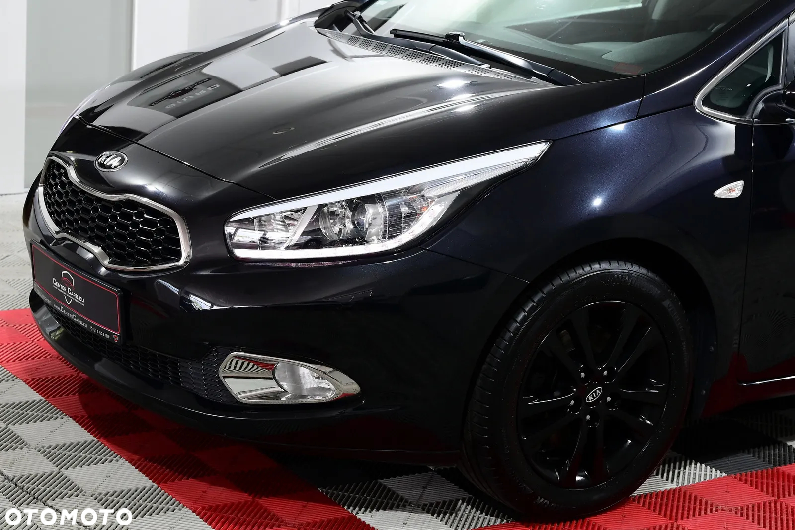 Kia Ceed - 32