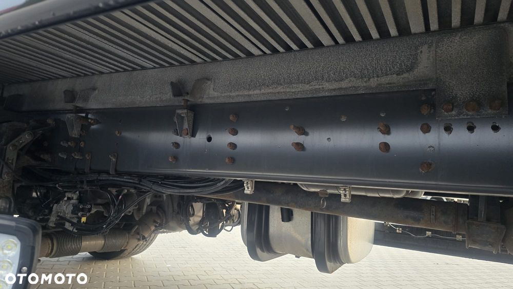 Scania P250 Euro 6 21 palet super stan niski przebieg rama do zabudowy kurierka laweta - 22