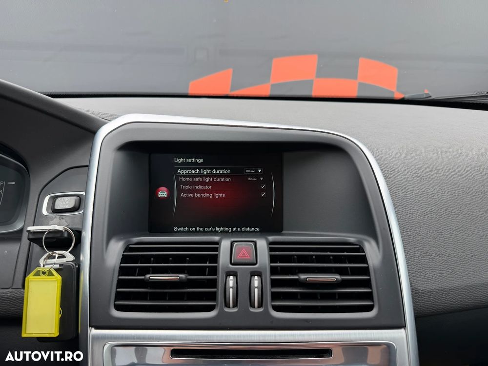 Volvo XC 60 D3 Geartronic Summum - 22