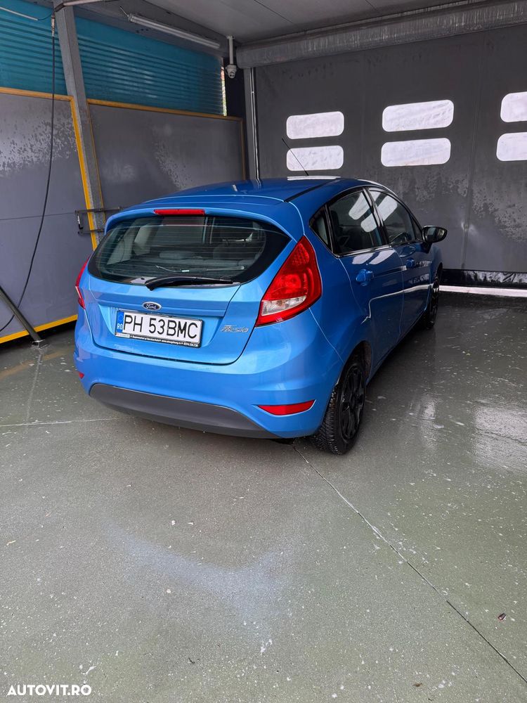 Ford Fiesta - 2