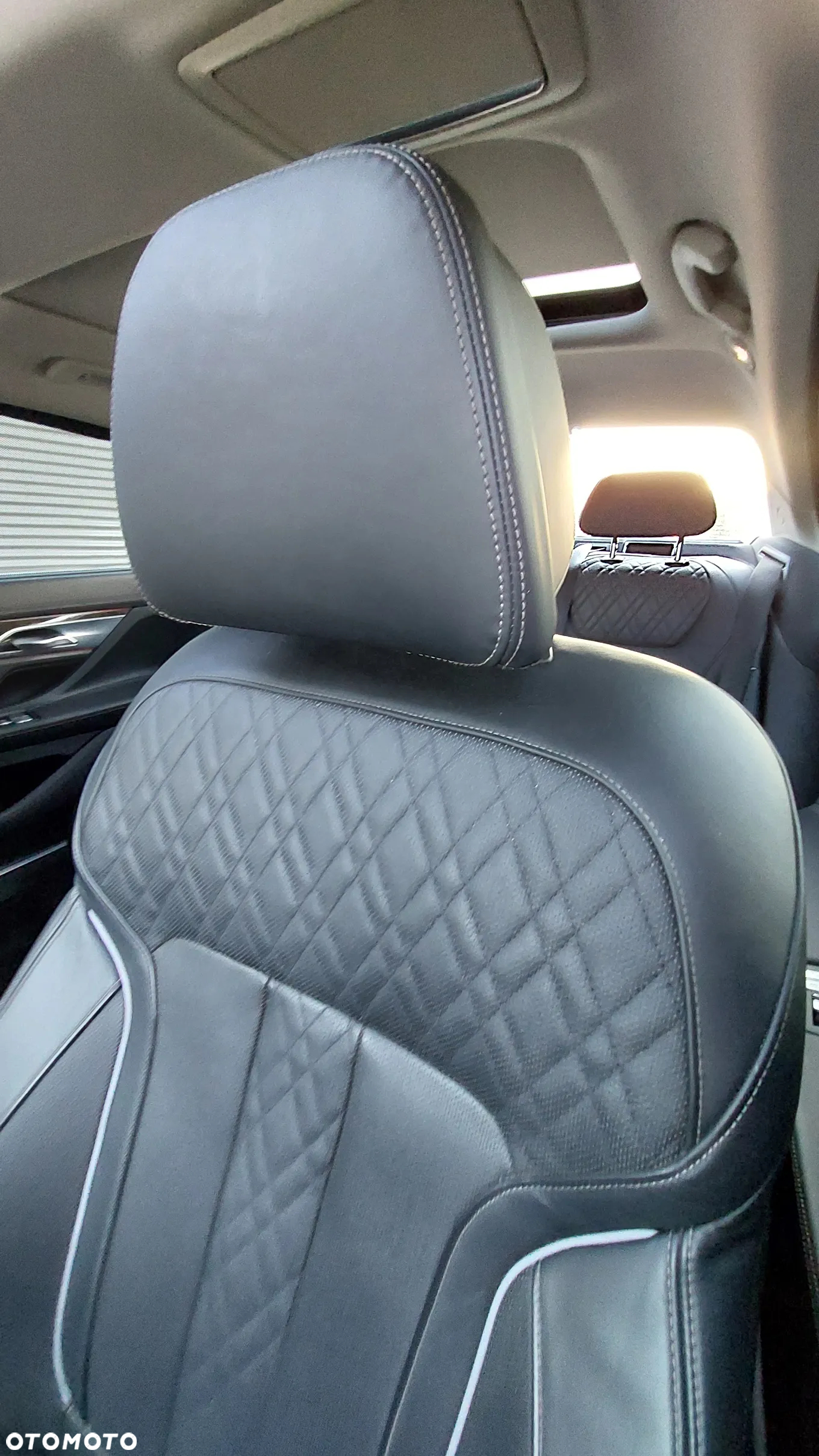 BMW Seria 7 750Li xDrive - 23