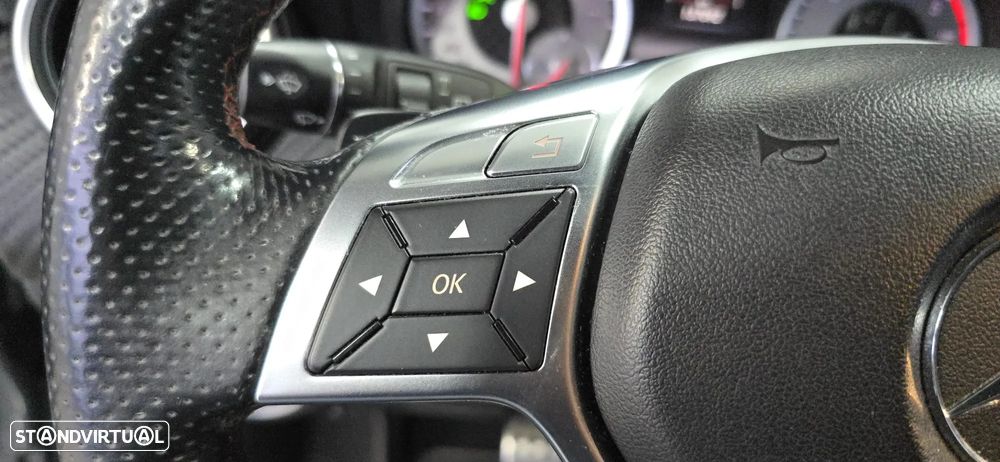 Mercedes-Benz A 180 CDI 7G-DCT AMG Line - 32