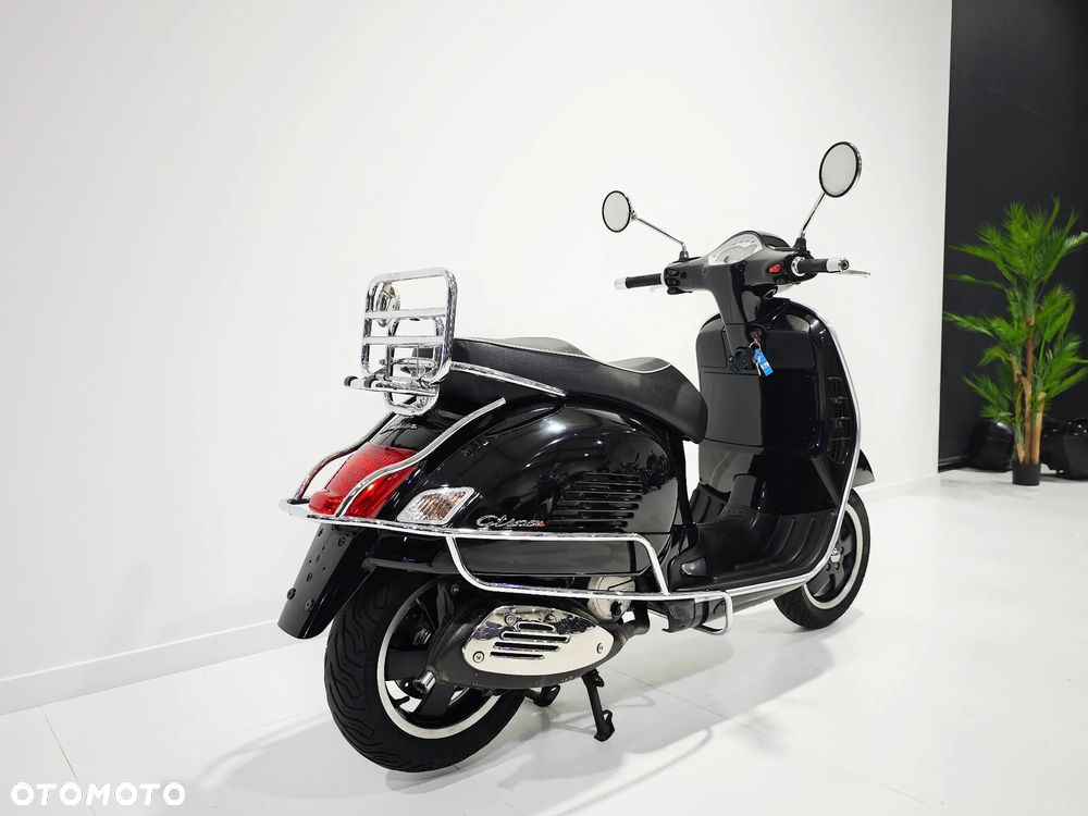 Vespa GTS - 10