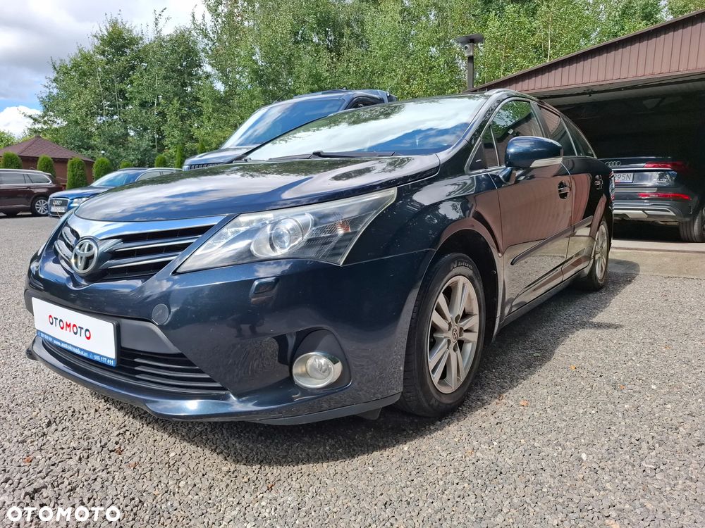 Toyota Avensis - 2