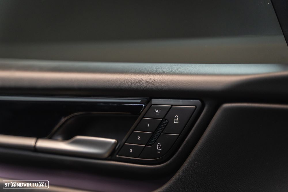 Porsche Macan Electric - 10