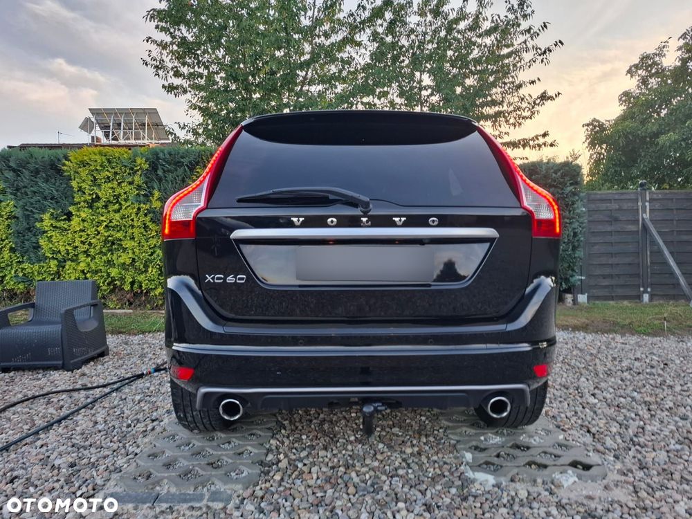 Volvo XC 60 D4 Drive-E R-Design Momentum - 4