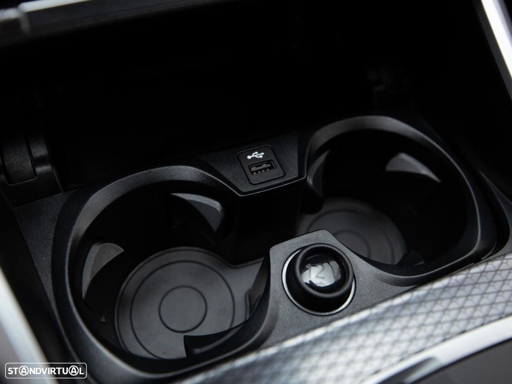 BMW 330 i xDrive Aut. - 18