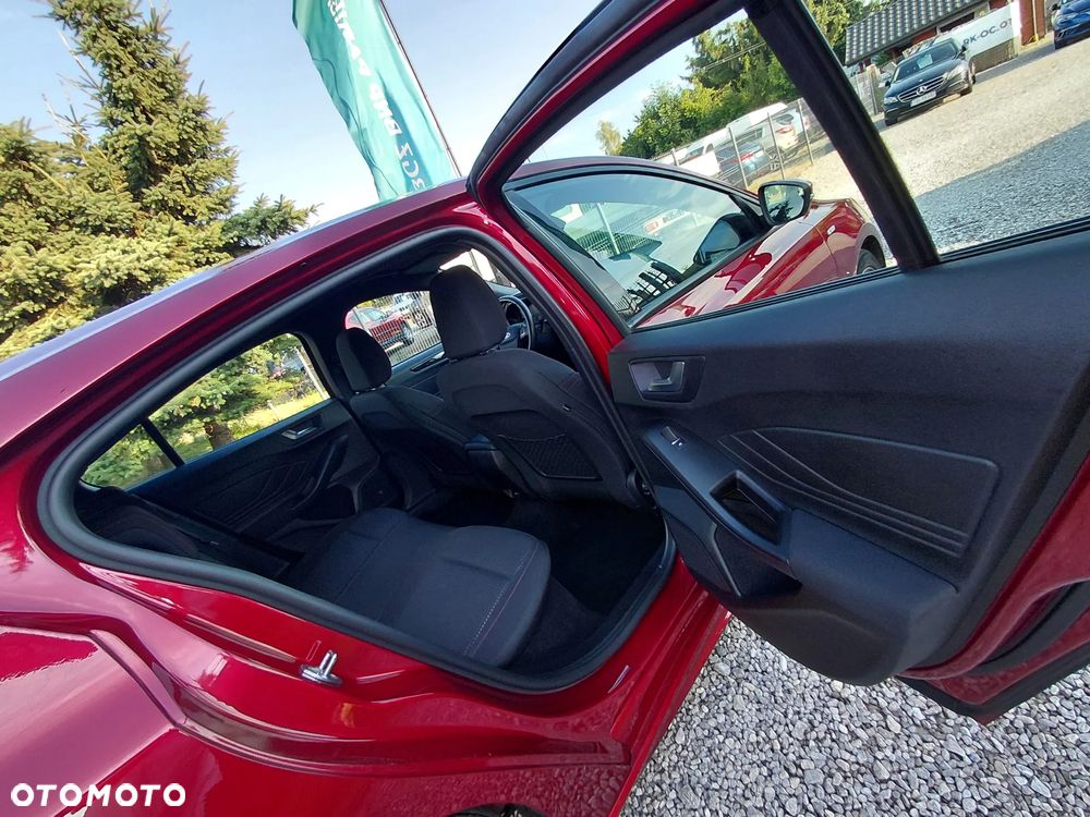 Ford Focus 1.0 EcoBoost Hybrid ST-LINE - 25