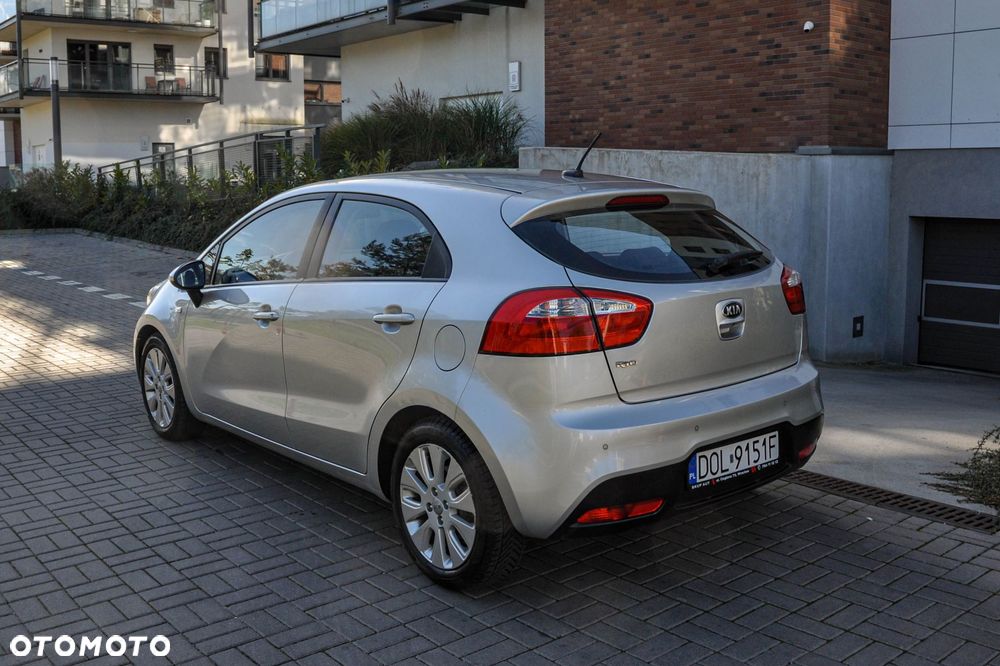 Kia Rio - 3