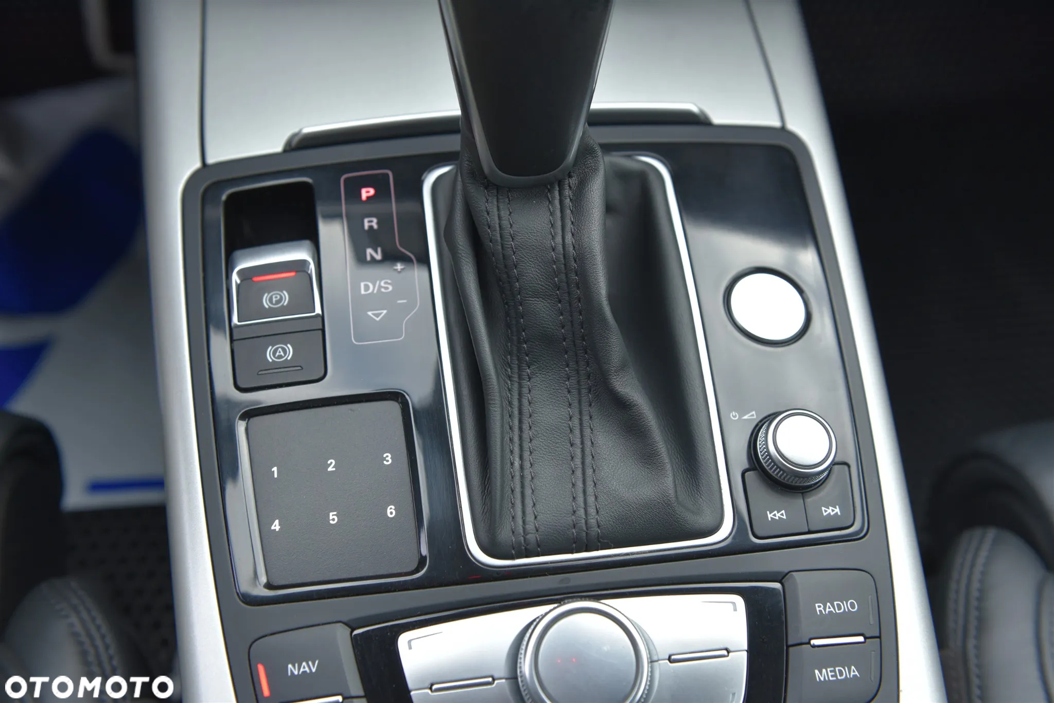 Audi A6 Avant 2.0 TDI Ultra S tronic - 32