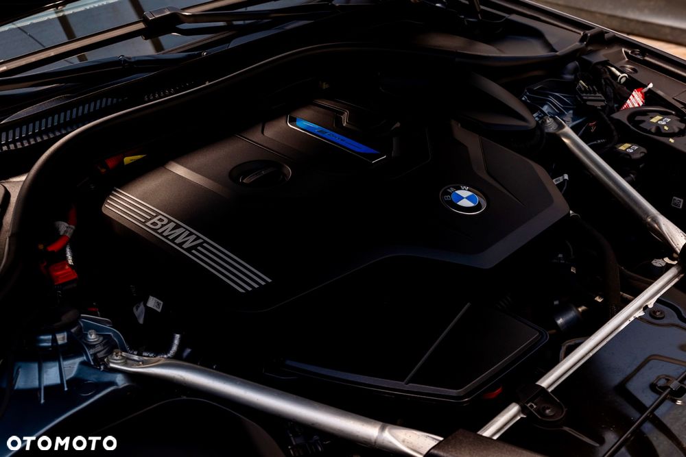 BMW Seria 5 530e xDrive Luxury Line sport - 35