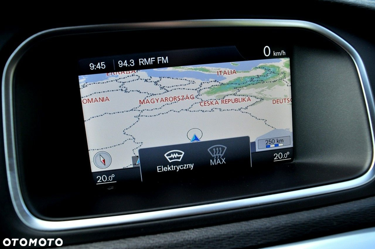 Volvo V40 D2 Momentum - 27