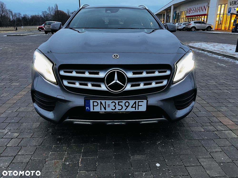 Mercedes-Benz GLA 180 7G-DCT AMG Line - 20