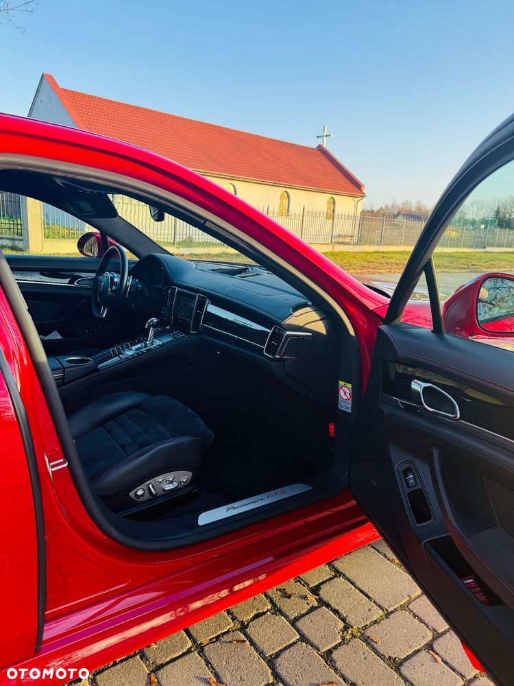 Porsche Panamera GTS - 15