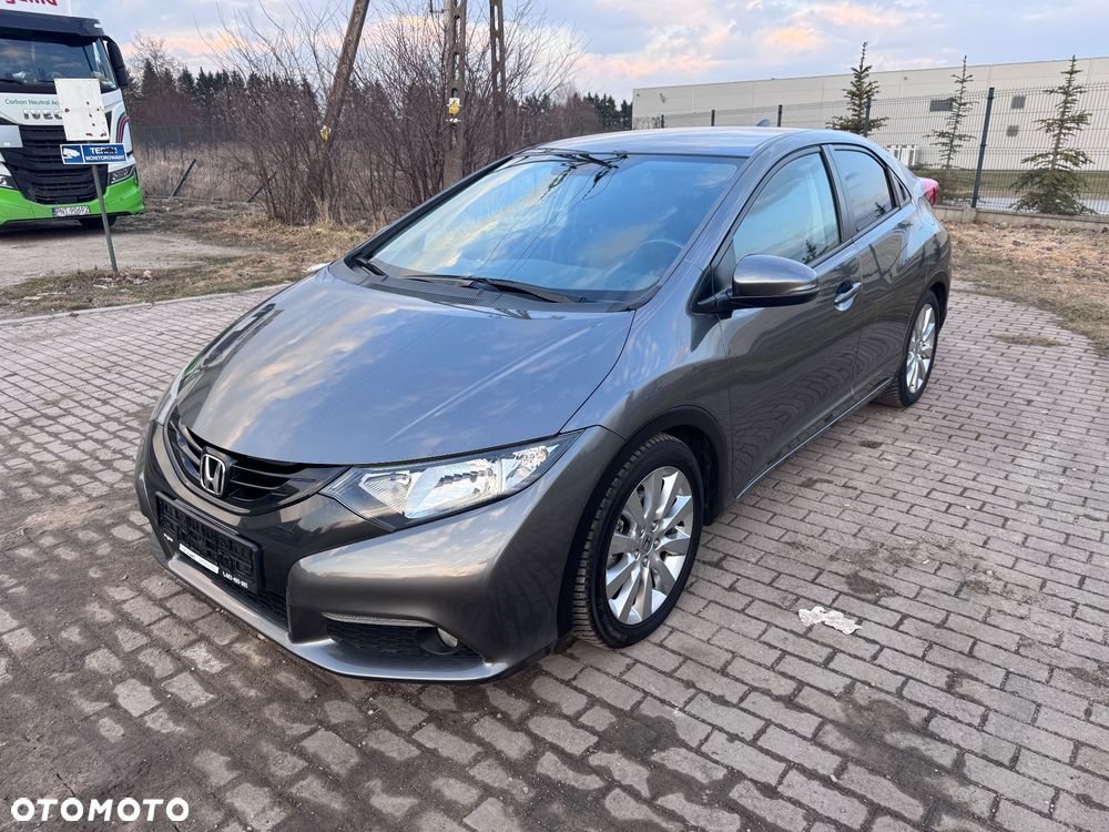 Honda Civic 1.8 i-VTEC Automatik Executive Black Edition - 2
