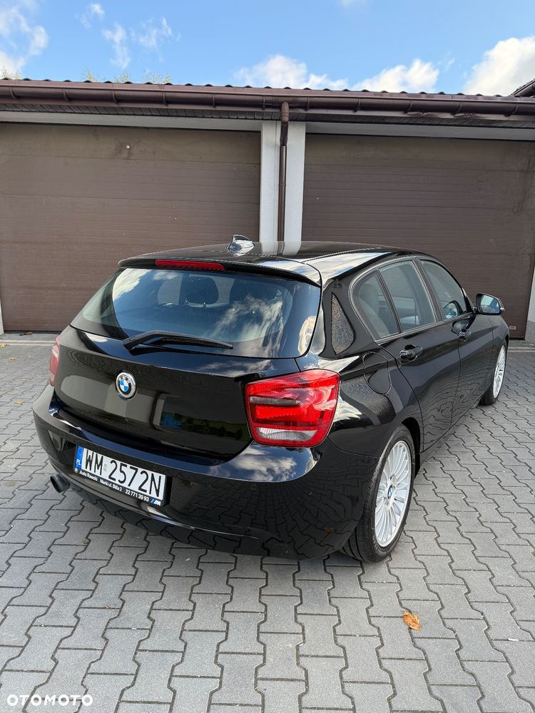 BMW Seria 1 116i - 11