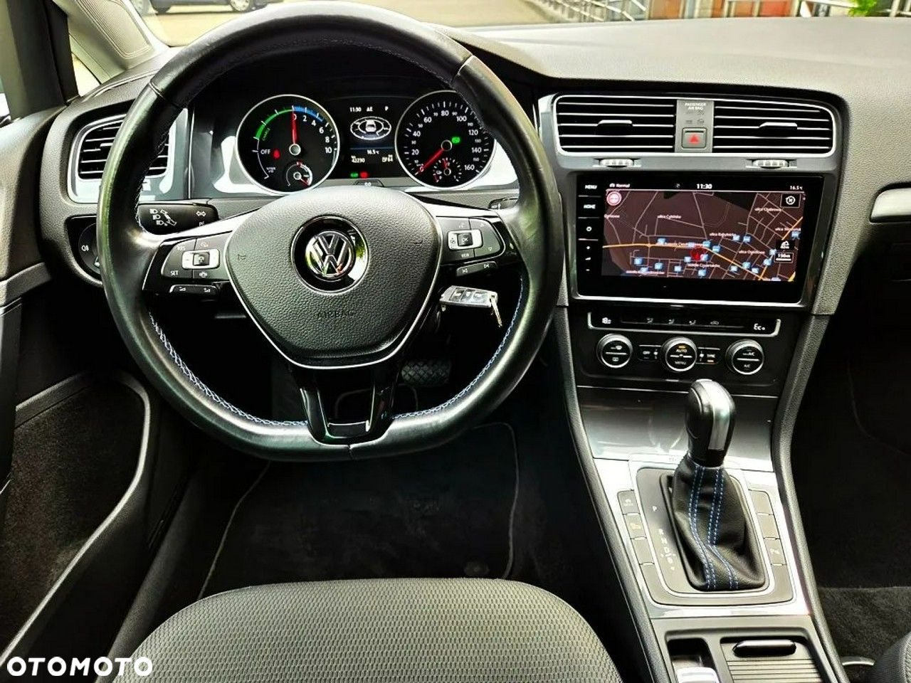 Volkswagen Golf e-Golf - 12