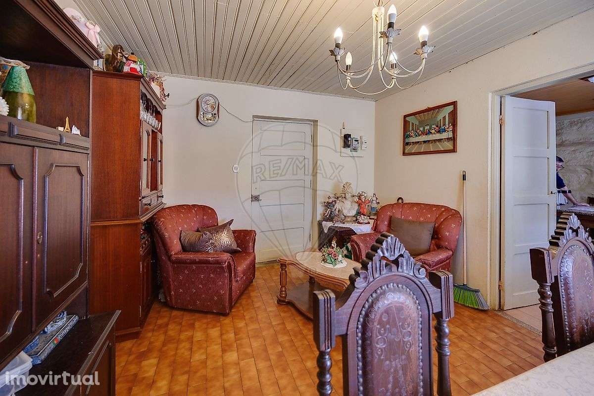 Moradia T2 para venda - Grande imagem: 2/27