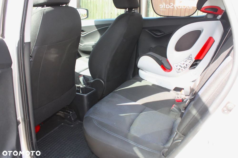 Hyundai ix20 1.4 Classic + - 10