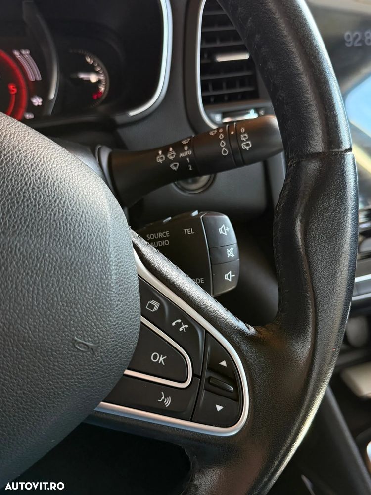 Renault Megane ENERGY dCi 110 EDC LIMITED - 17