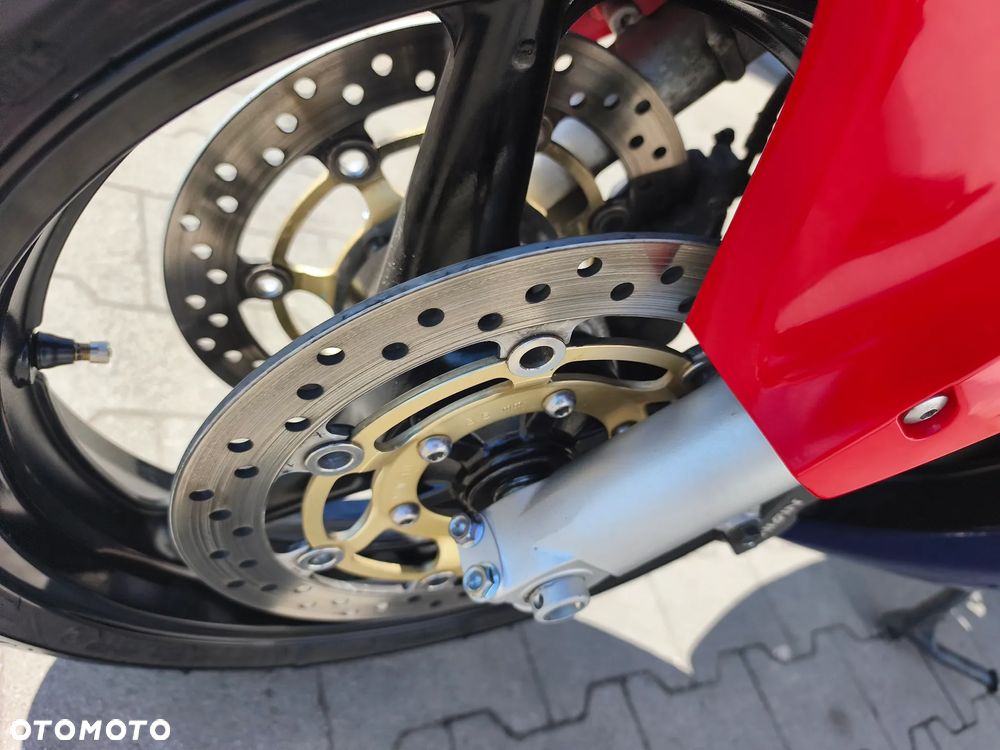 Honda CBR - 36