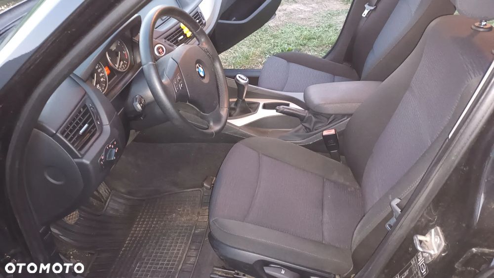 BMW X1 xDrive18d - 6