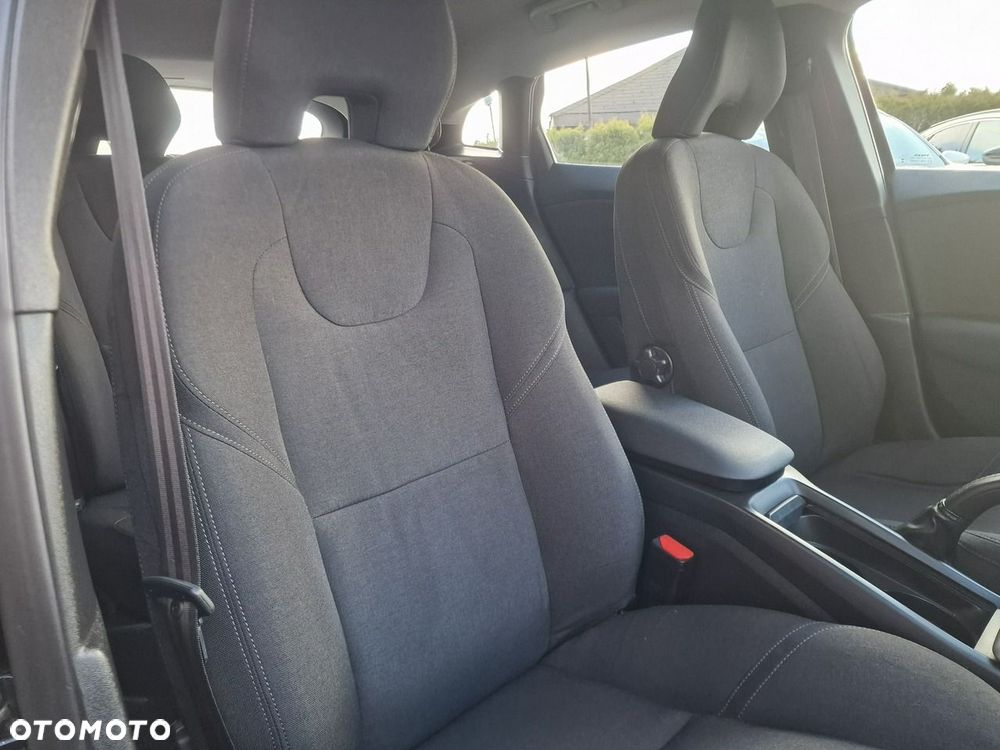 Volvo V40 T3 Kinetic - 21