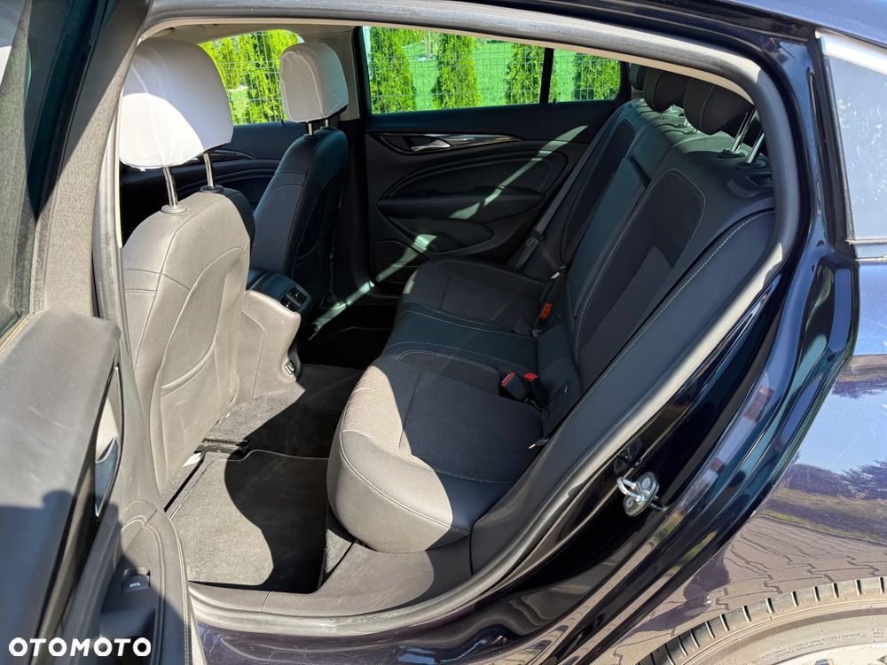 Opel Insignia 1.5 T Elite S&S - 9
