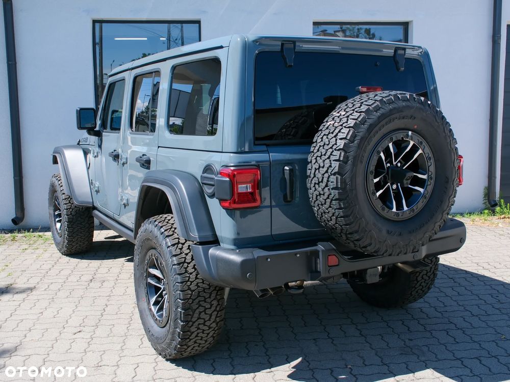 Jeep Wrangler - 8