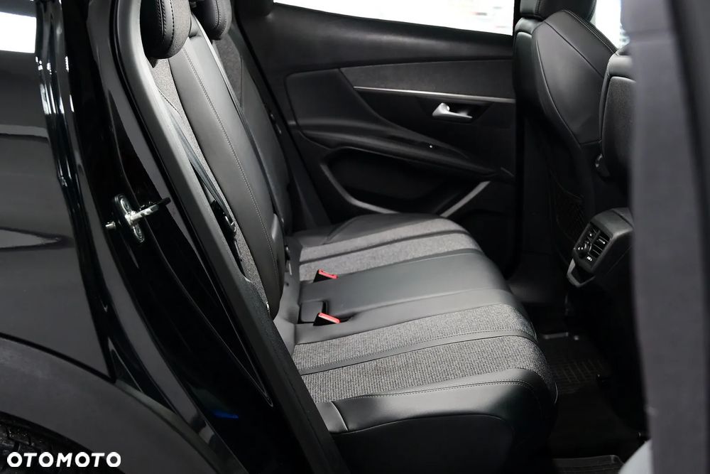 Peugeot 3008 BlueHDi 180 Stop & Start EAT8 Allure - 23