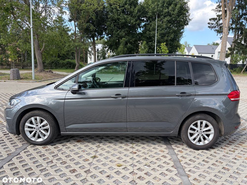 Volkswagen Touran - 8