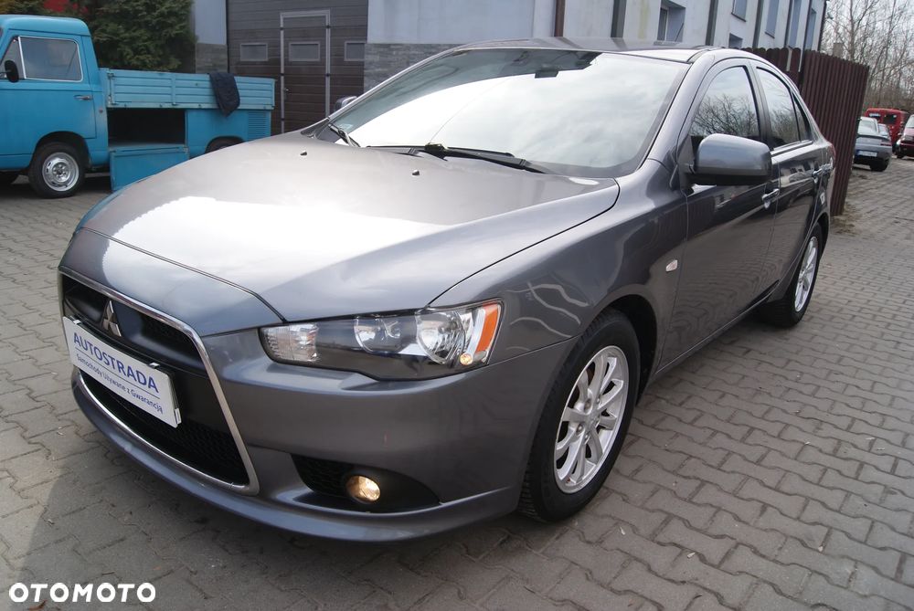 Mitsubishi Lancer 1.6 Inform - 2
