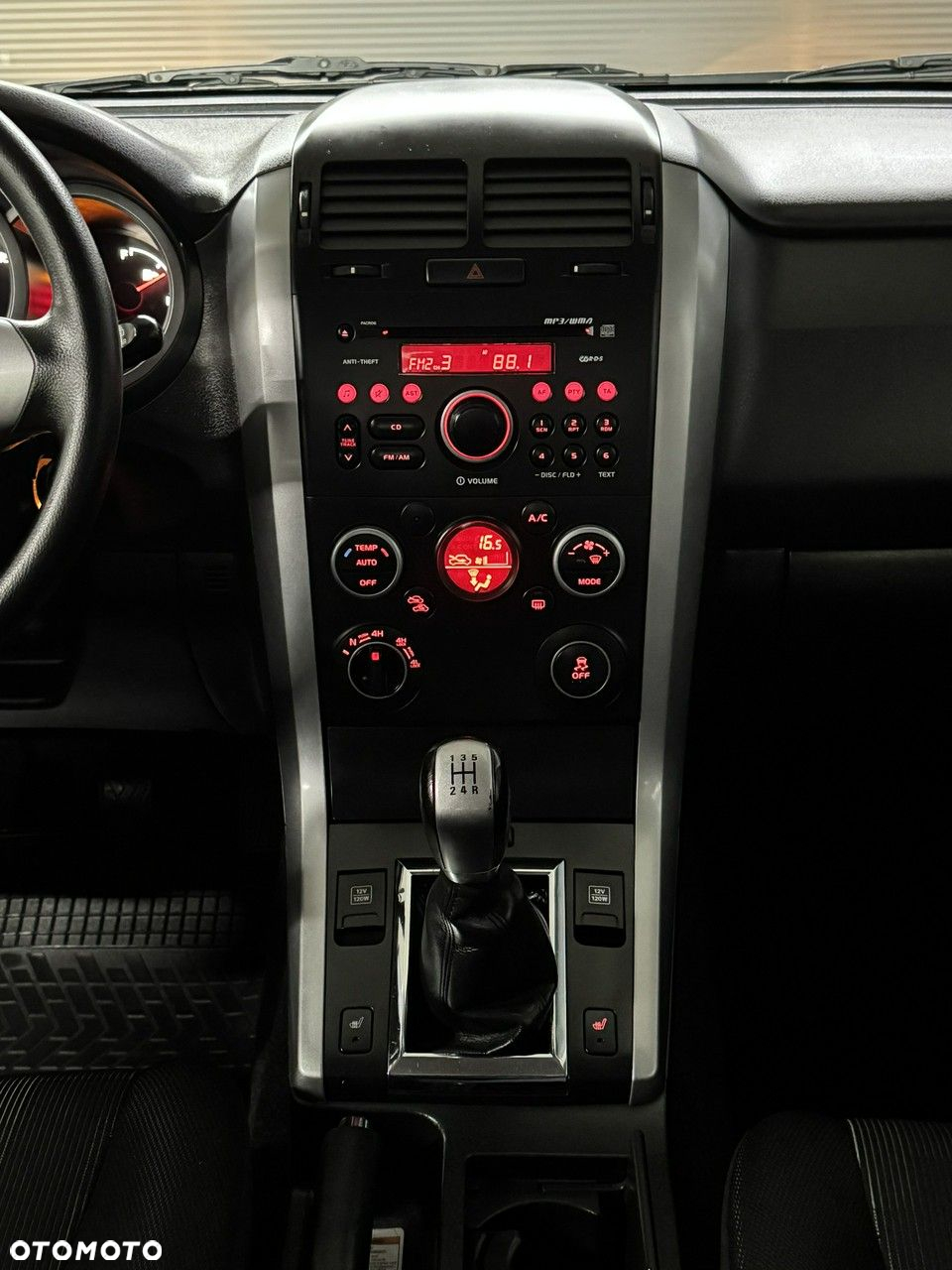 Suzuki Grand Vitara - 12